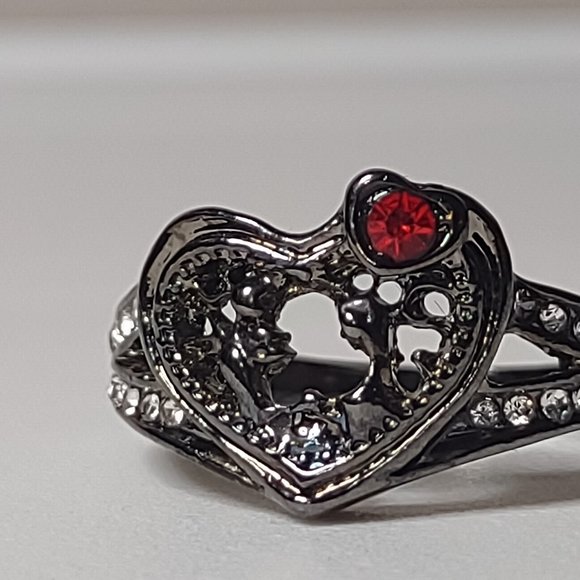 Very Cool Dark Heart Ring Size 8 - Picture 6 of 11